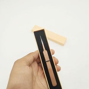 Pince à épiler professionnelle durable en acier inoxydable pour extension de cils, logo de couleur personnalisé, pointe dentée à forte adhérence, vente en gros - Product Image 3