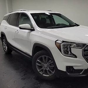 G-M-C Ter-rain SLT AWD d'occasion de 2024, modèle haut de gamme - Product Image 1