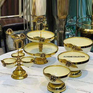 Elegante Tazón para Servir de Varias Secciones en Blanco y Dorado con Asa Floral, Decorativo para Frutos Secos y Decoración de Mesa - Product Image 3