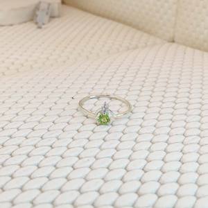Venta al por mayor de plata esterlina 925 de moda indio fino anillo verde peridoto CZ corte diamante bisel ajuste para bodas y fiestas - Product Image 1