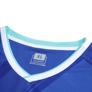 Personnalisation de l'uniforme de football Maillot d'entraînement de football Vêtements verts Adultes et enfants Ensembles de maillots de football à manches courtes - Product Image 4
