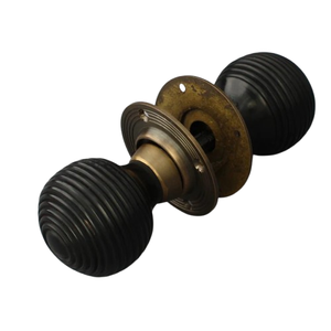 Poignée de porte Beehive Bois dur et laiton Poignée de porte et bouton bouton rond classique - Product Image 5