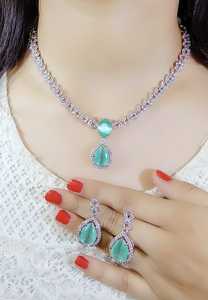 Bijoux indiens personnalisés Ensemble de pendentifs en diamant américain Cz Stone Party Wear Bijoux au design haut de gamme Produit en vrac fait à la main - Product Image 2