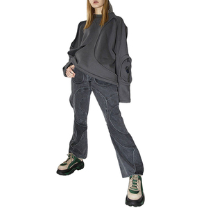 Sudadera con Capucha Holgada de Alta Calidad Personalizada, Estilo Urbano Vintage con Parches y Costuras, Sudadera con Capucha para Mujer - Product Image 3