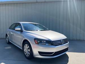 Voiture d'occasion Volkswagen Passat S P Z E V 2013 à bas prix à vendre - Product Image 1