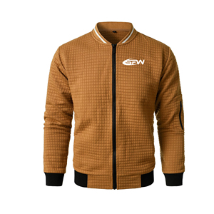เสื้อแจ็คเก็ตเบสบอลผู้ชายแบบไฮบริด สไตล์บอมเบอร์ ผ้าซาตินลายริบ แขนเสื้อตัดสี ซิปและกระดุมแป๊ก ซับในเต็มตัว สไตล์สตรีท ด้านหน้า - Product Image 1