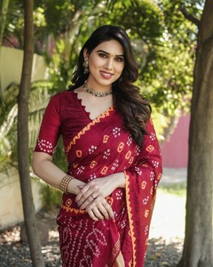 Saree de seda puro Bandhej hecho por Bandhej original con Bandhej Border con Zari Saree - Product Image 5