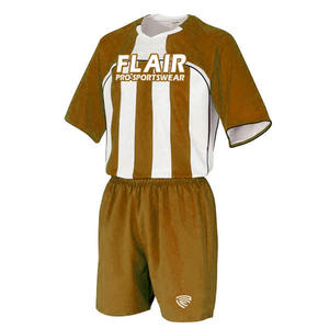 Camiseta de fútbol para niños de diseño retro personalizado, la mejor calidad, 100% poliéster, cómoda, transpirable, Parte delantera corta, conjuntos de nombre OEM nacional - Product Image 6