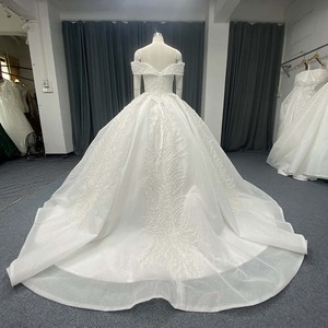 ANY262 Vestido de novia largo moderno y elegante, con escote corazón, encaje floral color marfil, cristales y lentejuelas, estilo imperio - Product Image 3