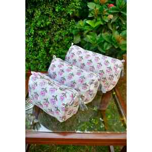 Bolsa de Maquillaje Acolchada, Pequeña, Portátil, Gris, para Mujer, con Borlas, Logotipo, Cierre, Asa Suave, Estilo Rajasthani - Product Image 1