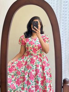 เดรสมิดิลายดอกไม้วินเทจสำหรับผู้หญิงชุดเดรสลำลองพิมพ์ลายดิจิตอลเป็นมิตรกับสิ่งแวดล้อมชุดฤดูร้อนแขนพอง - Product Image 3