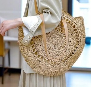 Sac cabas rond en paille tressée, sac à bandoulière rustique pour la plage - Product Image 1