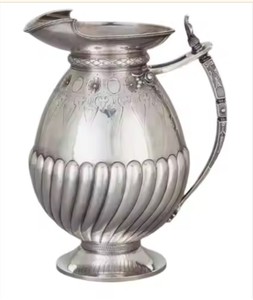 Pichet en métal de marque plaqué or en laiton Pichet à eau fini à texture personnalisée avec poignée - Product Image 6