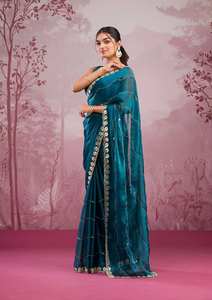 Saree en soie douce pure indienne de Style Bollywood avec bordure en dentelle brodée et pièce de chemisier, saree de vêtements de fête. - Product Image 2