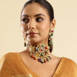 Conjunto de Collar y Aretes Navratana Stone Jadau Kundan, Chapado en Oro Fino con Cobre y Latón para Bodas, Regalos con Perlas y Diamantes - Product Image 4