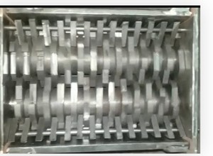 Broyeur de déchets plastiques automatique industriel V4 / Broyeur à haute productivité et à économie d'énergie pour le recyclage du plastique - Product Image 5