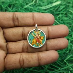 Fabriqué à la main en argent Sterling 925 Lord Lakshmi oeuvre pendentif peinture spirituelle Unique sur cadres en verre chaîne élégante bijoux - Product Image 2