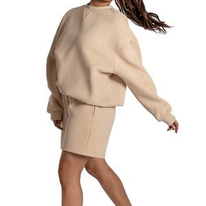 Sudaderas con capucha de mujer de 500gsm de alta calidad, sudaderas esenciales de cuello redondo de manga larga personalizadas para mujer, sudaderas informales cómodas de algodón para mujer - Product Image 3