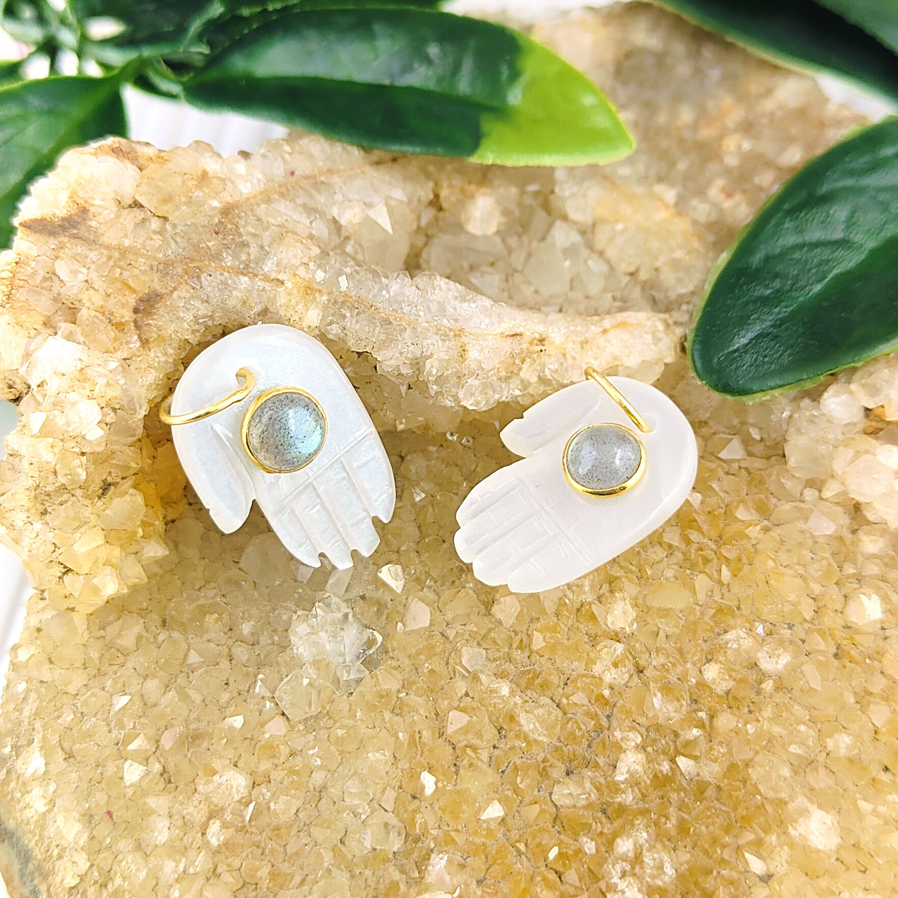 มูนสโตนสีขาว