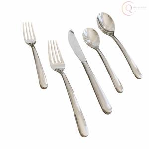 Juego de Cubiertos de Acero Inoxidable Ecológico de Primera Calidad para una Experiencia Gastronómica |   Cubiertos Elegantes para el Hogar, Hoteles y Fiestas - Product Image 2