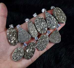 Vente de Noël solide 925 en argent Sterling pyrite naturelle Druzy pendentif en pierres précieuses en vrac pour les fournisseurs de bijoux de mode pour femmes - Product Image 1