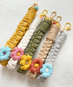 Handmade Flowers Keychain, <b>Wristlet</b> Keychain Handmade Macrame Keychain - Product Image 2