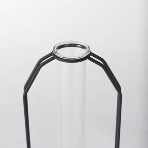 La sculpture en métal de conception attrayante peut être utilisée comme vase à fleurs Sculpture en métal artisanale pour la décoration de table d'hôtel à la maison avec verre - Product Image 5