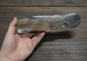 Peine de Cuerno de Vaca Natural Ecológico Antiestático para Masaje y Peinado, Hecho a Mano, Pulido, Herramienta de Alta Calidad para el Cuidado del Cabello - Product Image 3