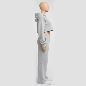 Conjunto Deportivo de Dos Piezas para Mujer, Color Gris, Sudadera Corta con Cremallera y Pantalones Jogger de Cintura Alta - Product Image 3