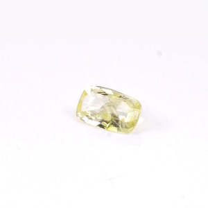 Saphir Jaune Péridot Naturel, Coupe Longue Coussin 4.15 carats, Calibré avec Alexandrite et Aigue-marine à Coupe Asscher, Matériel de Pierre Précieuse - Product Image 4