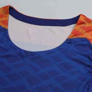 Uniformes de baloncesto OEM y ODM Diseño de sublimación personalizado con su logotipo Conjuntos de uniformes de baloncesto impresos transpirables La mejor calidad - Product Image 3