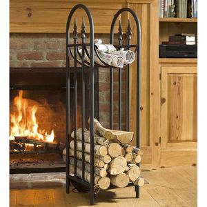 Porte-bûches décoratif élégant en fer forgé pour les intérieurs modernes avec des côtés incurvés et une métallurgie artistique pour un attrait esthétique - Product Image 2