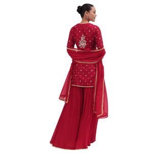 Ensemble Kurta Palazzo en soie brodée rouge, vente en gros de vêtements ethniques pour femmes, fournisseur d'usine de vêtements OEM, tenue de mariage personnalisée - Product Image 5
