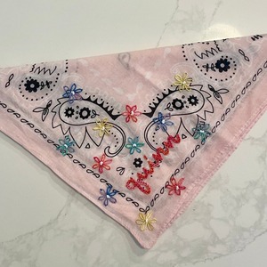 Pañuelo de seda de satén étnico personalizado bufanda reutilizable despedida de soltera favores de fiesta de boda accesorios de recuerdo de dama de honor personalizados - Product Image 1