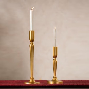 Juego de portavelas de Metal dorado de lujo, candelabros y farolillos decorativos de boda de lujo para bodas y ocasiones especiales - Product Image 1