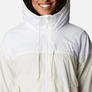 Veste de pluie pour femme écologique Manteau coupe-vent imperméable et durable avec fonctionnalités réglables pour un confort avec service OEM - Product Image 3