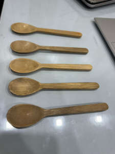 Juego de Cucharas de Madera Hechas a Mano, Vintage y Ecológicas (Cucharas para Servir Ensaladas y Cenas) de la India, Venta al por Mayor, Utensilios para Bodas - Product Image 4