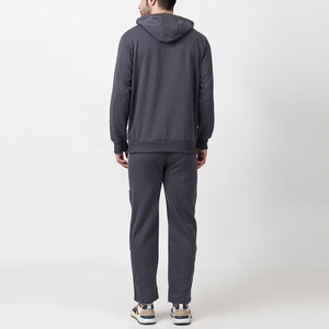 Último diseño Jogging Wear Nueva llegada Hombres Chándal Ropa de calle Superventas Hombres Chándal Color sólido Con capucha Conjuntos casuales Hombre - Product Image 3