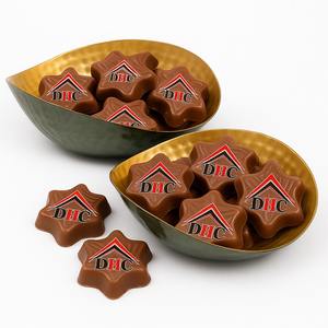 Lujoso cuenco decorativo de metal dorado perfecto para presentar chocolates con estilo y elegancia - Product Image 2