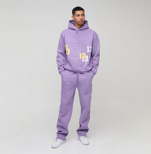 ชุดเซ็ตเสื้อฮู้ดดี้ลายกราฟิกสีม่วงสำหรับผู้ชาย ชุดลำลองสตรีทแวร์ ผ้าฟลีซ ชุดกีฬาสองชิ้น ชุดฤดูหนาวใส่สบาย - Product Image 1