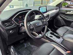 Increíble Ford Escape SEL AWD 2022 en perfecto estado con poco kilometraje en stock, ofrecido a una oferta fantástica que no querrás perderte - Product Image 6