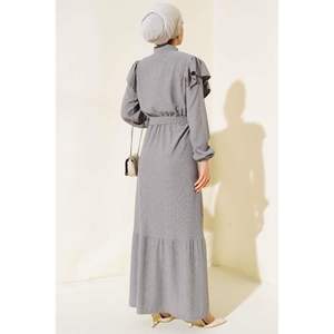 Robe en crêpe à volants Gris - Product Image 2