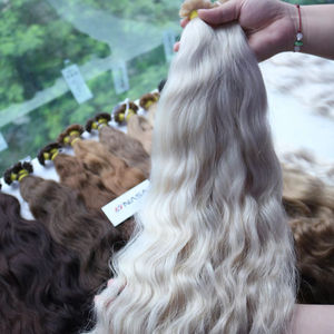 Precio al por mayor 100g Extensiones de cabello de queratina Cabello humano crudo vietnamita Ondulado natural 60 cm 65 cm Todos los colores - Product Image 1