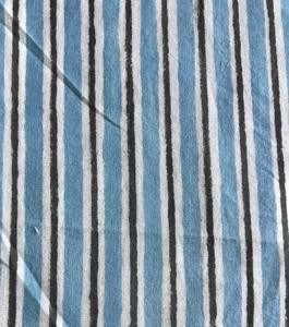 Tissu en coton imprimé à la main, rayures bleu indigo et blanc avec des lignes noires |   Textile indien minimaliste - Product Image 2