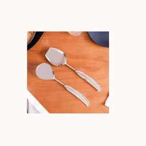 Trancheuse à gâteau de mariage et ensemble de serveur Poli plaqué or forgé et entièrement gaufré Design poignée ensemble de serveur de gâteau de mariage - Product Image 6