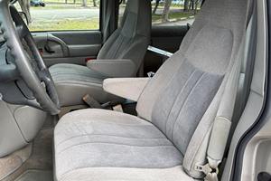 Chevrolet Astro LSAWD 2002 - Product Image 5