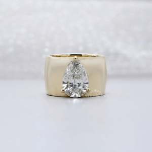 Bague de fiançailles en diamant de laboratoire certifié IGI, taille poire, avec large alliance en or jaune, clarté I VVS - Product Image 1
