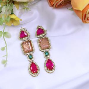 ต่างหูทองเหลืองชุบเงินประดับเพชร CZ ดีไซน์หรูหราทันสมัยสำหรับงานแต่งงานของผู้หญิง - Product Image 6