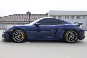 รถปอร์เช่ 718 เคย์แมน GT4 ปี 2021 สภาพสะอาดมาก เกียร์ธรรมดา 6 สปีด พร้อมส่งมอบ - Product Image 3