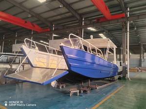 Bateau de débarquement <span class=keywords><strong>commercial</strong></span> en aluminium de 11 m x 4 m pour le transport de marchandises avec moteur hors-bord - Product Image 3